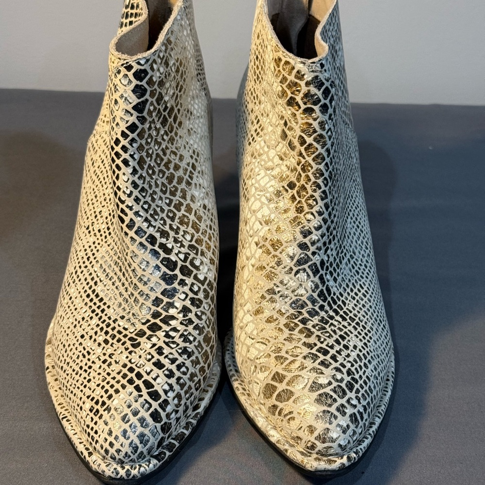 Women’s Cream Snakeskin-Print Heeled Ankle Boots